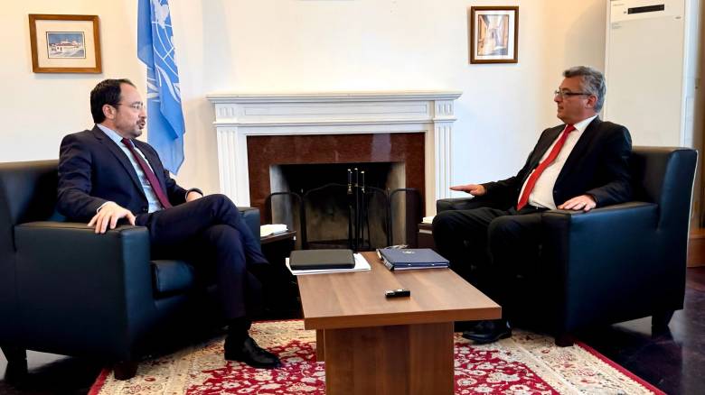 Κύπρος: Συνάντηση Χριστοδουλίδη με Ερχιουρμάν - Τι συμφώνησε με τον Τουρκοκύπριο
