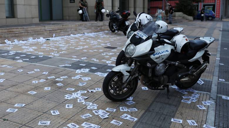 Παρέμβαση του «Ρουβίκωνα» σε κατάστημα στη Θεσσαλονίκη: Προσήχθησαν 13 άτομα