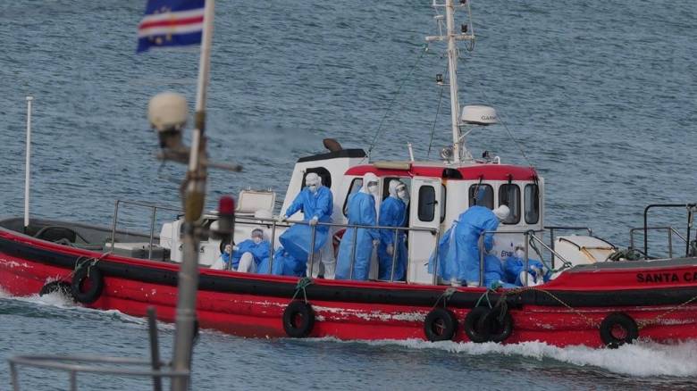 Χανταϊός: Περίπου 90 επιβάτες θα απομακρυνθούν απόψε - Πότε αναμένεται ο Έλληνας