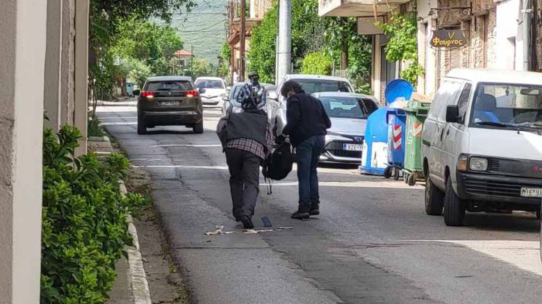 Πυροκροτητές, καμένα χαρτονομίσματα στο κρησφύγετο - Ανατίναζαν ΑΤΜ και άρπαζαν τα λεφτά