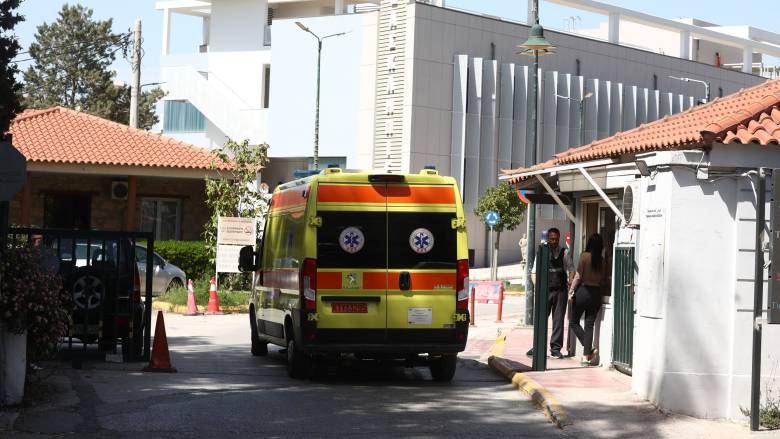 Ηλιούπολη: Μάχη στη ΜΕΘ για το 17χρονο κορίτσι - Τα νεότερα για την κατάσταση της υγείας της