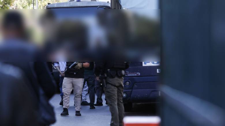 Στον ανακριτή οδηγήθηκαν οι οκτώ κατηγορούμενοι για τη ληστεία στην Κάτω Τιθορέα