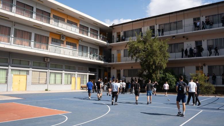 «Τρέχουν» οι αιτήσεις για μόνιμο διορισμό 5.486 εκπαιδευτικών σε Πρωτοβάθμια και Δευτεροβάθμια