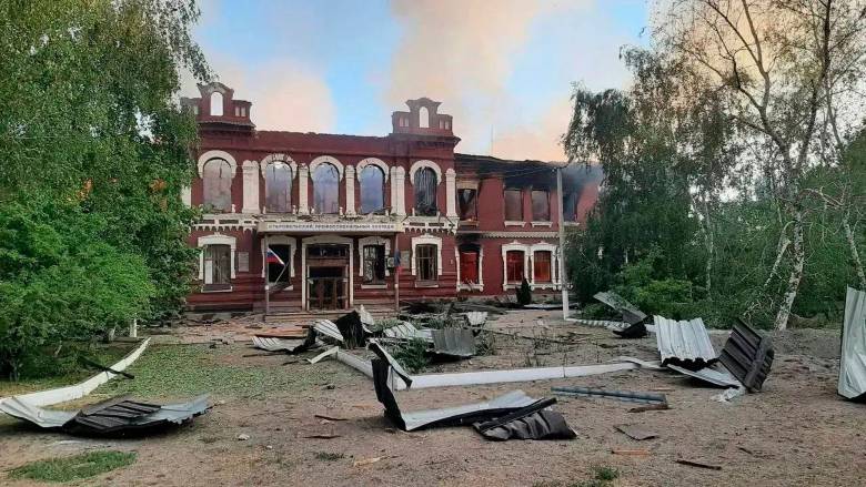 Στους 10 αυξήθηκε ο αριθμός των νεκρών από χτύπημα σε σχολείο στην κατεχόμενη Ανατολική Ουκρανία