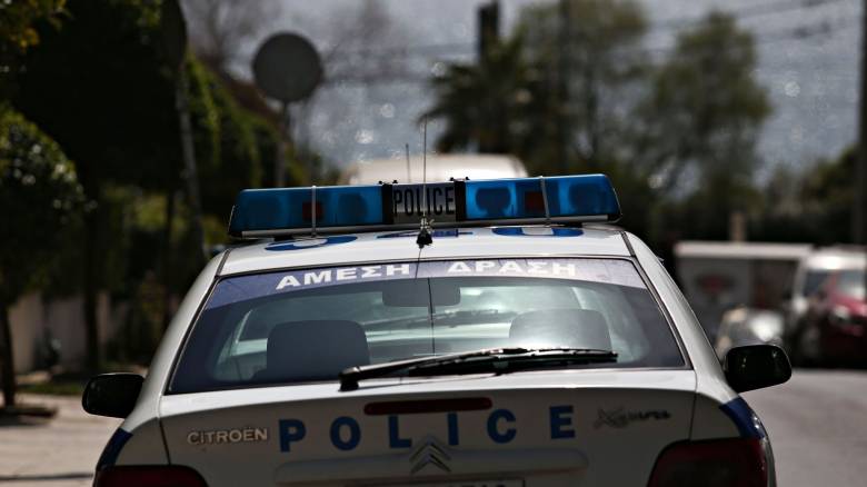 Μικρολίμανο: Με ποινικό παρελθόν ο τραυματίας - Είχε πυροβολήσει αστυνομικούς