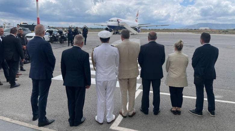 Αναχώρησε από τα Χανιά η Πριγκίπισσα Άννα και ο σύζυγος της Σερ Λώρενς