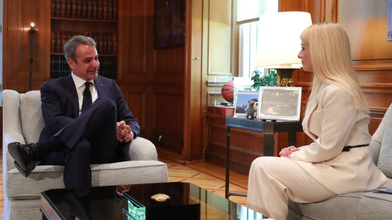 «Οι Κύπριοι επέλεξαν τη σταθερότητα»: Συγχαρητήρια Μητσοτάκη στην πρόεδρο του ΔΗΣΥ για τις εκλογές