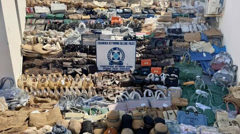 Αστυνομική επιχείρηση στη Μύκονο για παρεμπόριο - Πωλούσαν «μαϊμού» προϊόντα σε τουρίστες