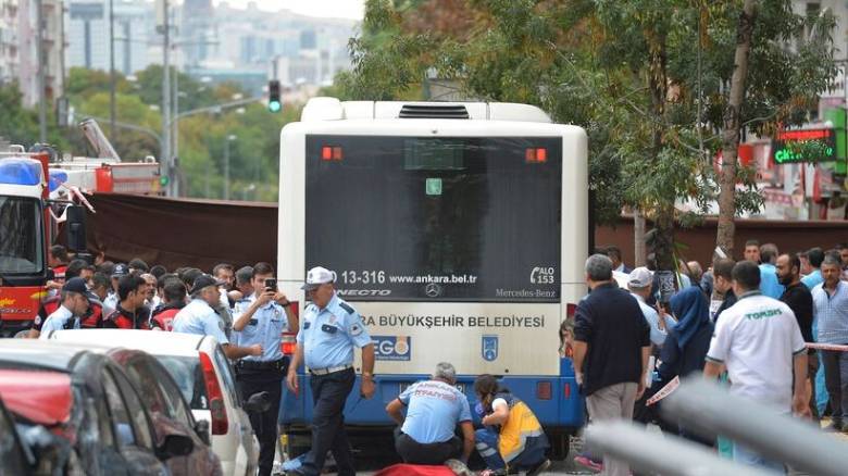 Στις φλόγες λεωφορείο στην Τουρκία: Οκτώ νεκροί ανάμεσά τους αγοράκι 9 μηνών - 33 τραυματίες