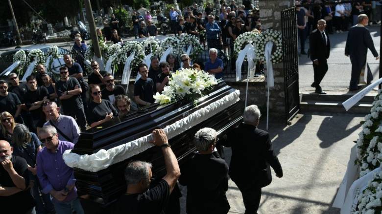 Βαθιά θλίψη στη κηδεία του Μάριου Οικονόμου - Τελευταίο «αντίο» και από πρώην συμπαίκτες του