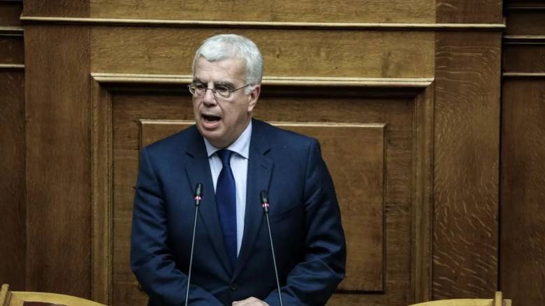 Επίθεση κουκουλοφόρων έξω από το σπίτι του βουλετή της ΝΔ Στράτου Σιμόπουλου στη Θεσσαλονίκη