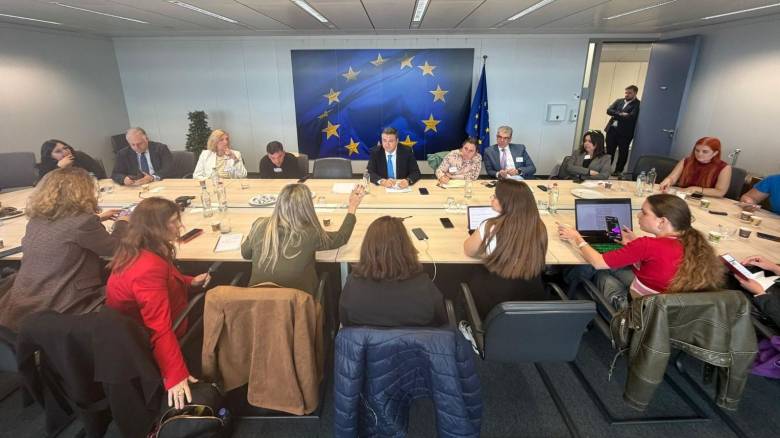 Κατάργηση αλλαγής ώρας, δικαιώματα επιβατών και Ακαδημία Τουρισμού: Η ατζέντα του Απ. Τζιτζικώστα
