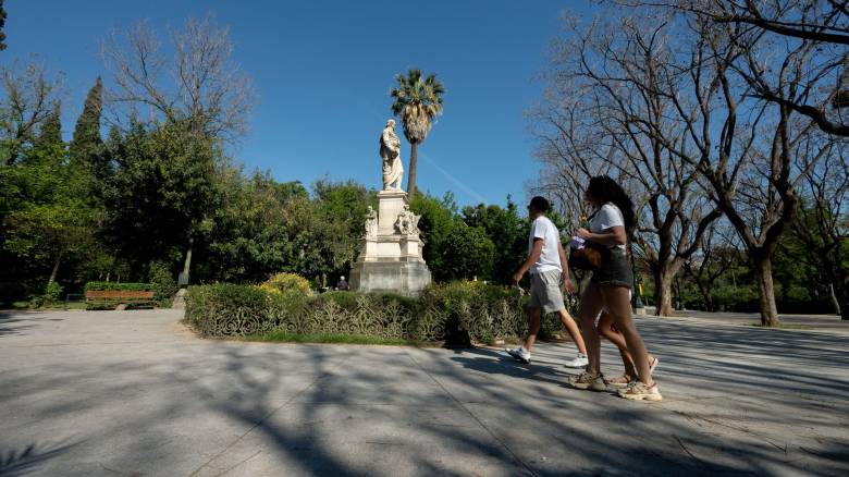 Καιρός: Σχεδόν αίθριος με παροδικές νεφώσεις - Στους 32 βαθμούς ο υδράργυρος