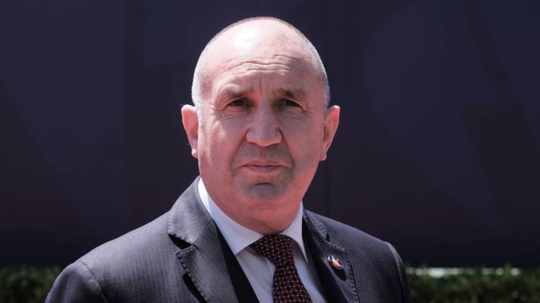 Η Βουλγαρία αναστέλλει τις αποστολές όπλων στην Ουκρανία