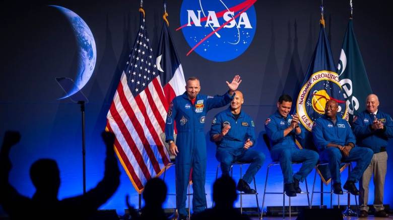 Αντιδράσεις για το πλήρωμα του Artemis III: Η Nasa εξηγεί πως έγινε η επιλογή των αστροναυτών