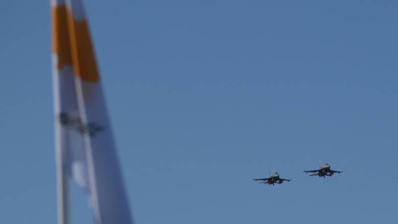 Τουρκικά drones και μαχητικά παρενοχλούν κυπριακές πτήσεις - Τι λένε ελεγκτές και Πολιτική Αεροπορία