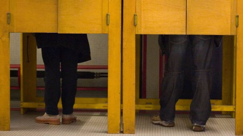 Ελβετία: Οι ψηφοφόροι φέρονται να απέρριψαν την πρόταση περιορισμού του πληθυσμού