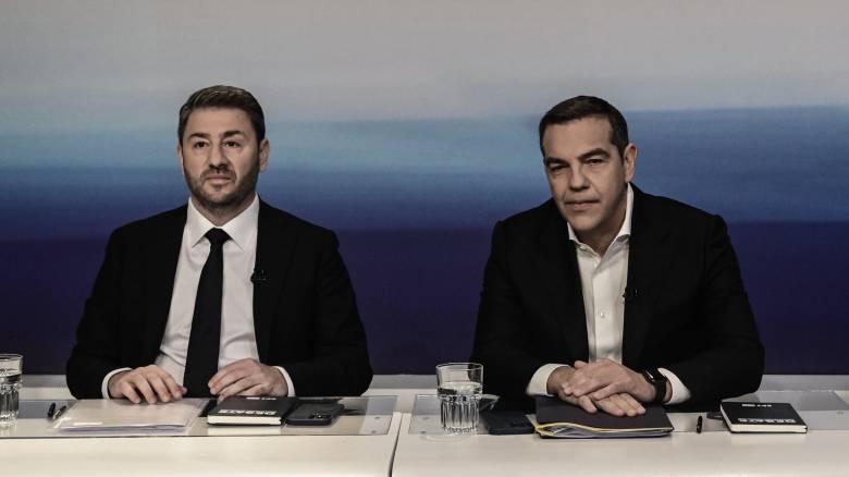 Σύγκρουση... παροχών μεταξύ ΠΑΣΟΚ και Τσίπρα - Πώς αντιδρά η κυβέρνηση