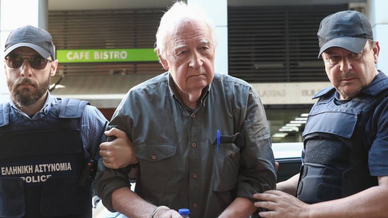 Πίσω στον Κορυδαλλό ο Γιωτόπουλος μετά την εκτέλεση της απόφασης του Άρειου Πάγου - Δείτε βίντεο