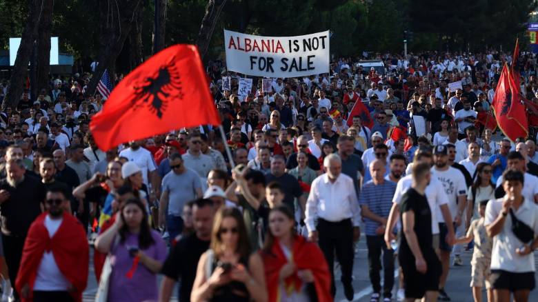 Αλβανία: Διώξεις σε βάρος 27 διαδηλωτών για διατάραξη της δημόσιας τάξης