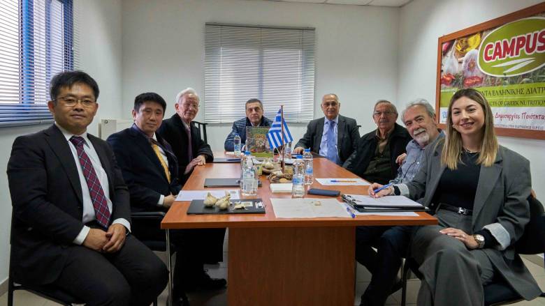 Γιατί οι Ιάπωνες της Wakunaga ταξίδεψαν 9500 χλμ. για να αγοράσουν σκόρδα από τον Πλατύκαμπο Λάρισας