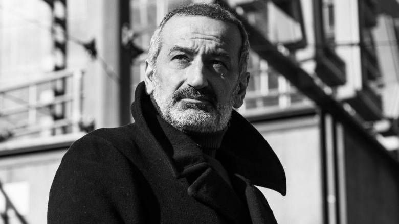 Πέθανε ο ηθοποιός Παύλος Κουρτίδης - Οι διεθνείς παραγωγές, οι Άγριες Μέλισσες και το θέατρο