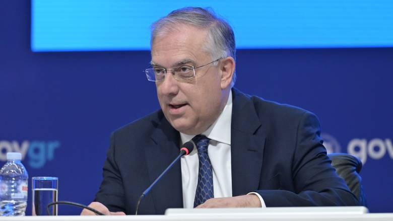 Τάκης Θεοδωρικάκος: Το πλαφόν οδήγησε στη μείωση τιμών σε 2.000 προϊόντα
