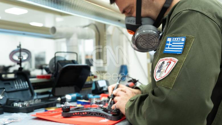 Το CNN Greece μέσα στο εργοστάσιο παραγωγής drones των Ενόπλων Δυνάμεων