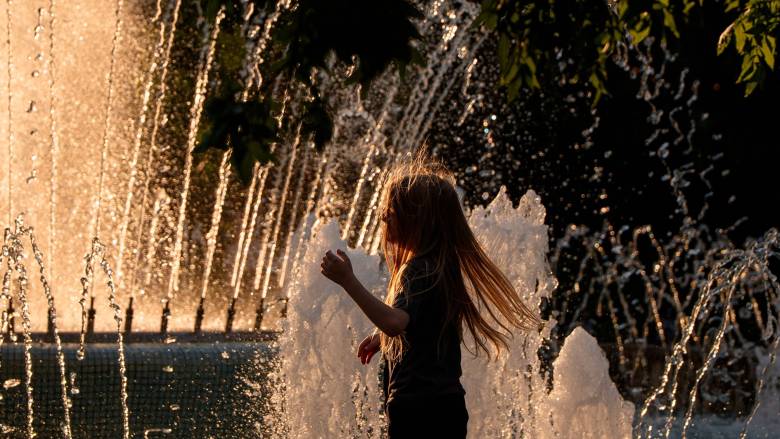 Η ακραία ζέστη συνδέεται με ένα ευρύ φάσμα προβλημάτων υγείας - Μεγάλες επιπτώσεις κυρίως στα παιδιά