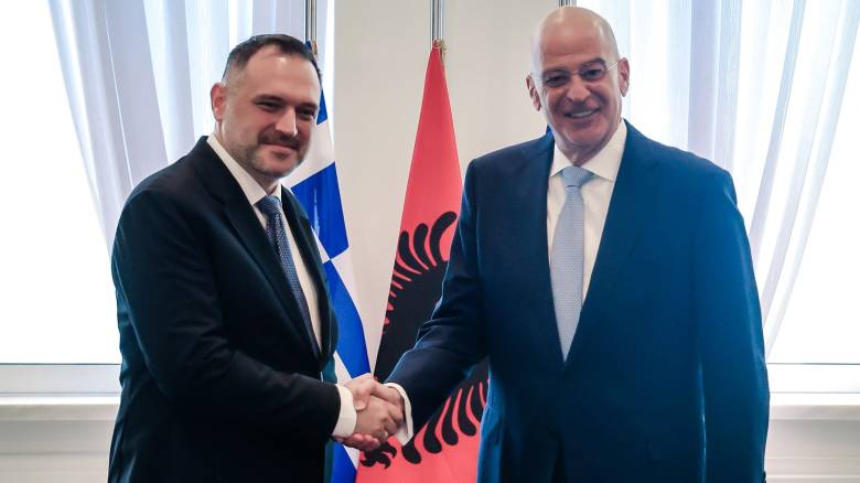 Η διμερής στρατιωτική συνεργασία στο επίκεντρο της συνάντησης Δένδια με τον Αλβανό υπουργό Άμυνας