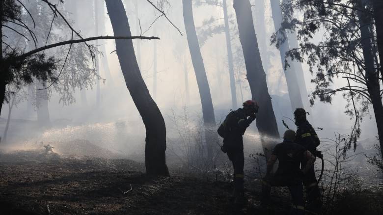 Τραγωδία από τη φωτιά στο Δερβένι: Εντοπίστηκε σορός στο σπίτι του 66χρονου που είχε βρεθεί νεκρός