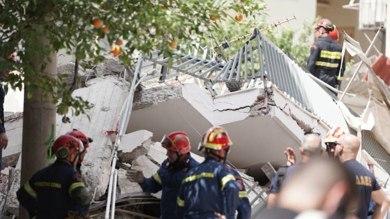 Πετράλωνα: Σχηματίστηκε δικογραφία για την κατάρρευση της πολυκατοικίας - Κρατούνται πέντε