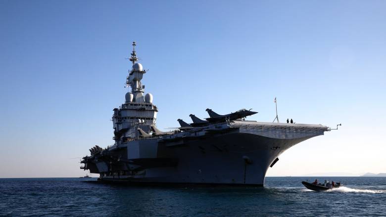Επιστρέφει στη Γαλλία από τη Μέση Ανατολή το αεροπλανοφόρο Σαρλ Ντε Γκολ
