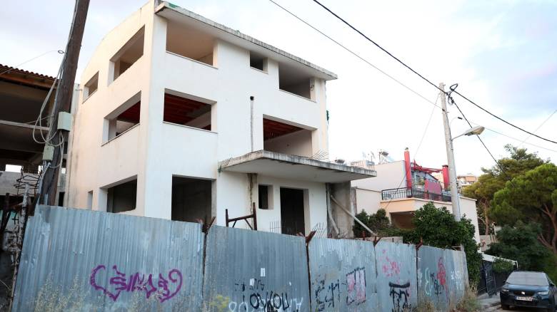 Συναγερμός στο Μαρούσι: Στο νοσοκομείο άνδρας που τραυματίστηκε από κατάρρευση μεσοτοιχίας