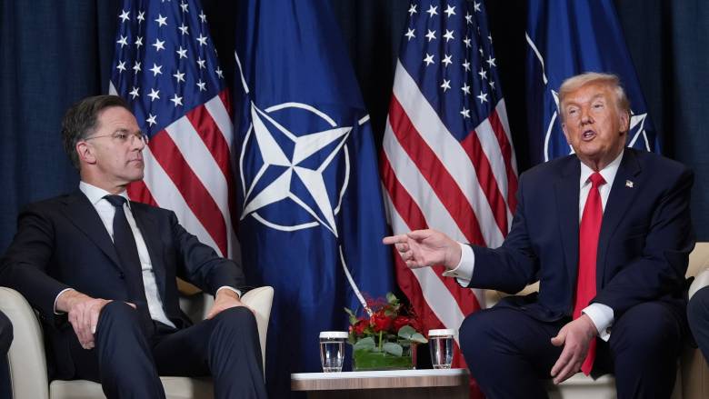 ΝΑΤΟ: Εξοπλιστικά προγράμματα 40 δισ. από τους Ευρωπαίους για να κατευνάσουν την οργή Τραμπ