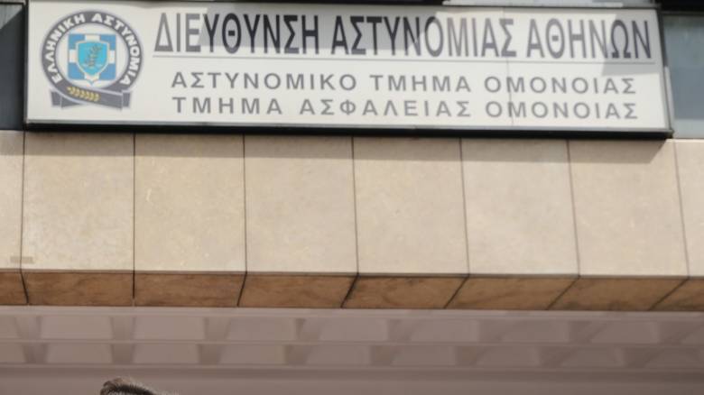 Δίκη για ομαδικό βιασμό 19χρονης στο ΑΤ Ομόνοιας: Αθώωση των αστυνομικών προτείνει ο Εισαγγελέας