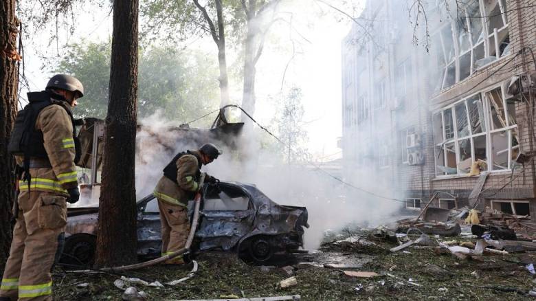 Ουκρανία: Έξι τραυματίες από ρωσική πυραυλική επίθεση στο Κίεβο