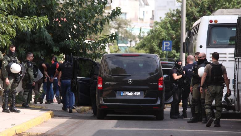 Υπόθεση Marfin: «Ισχνά» τα στοιχεία της δικογραφίας λένε οι συνήγοροι των κατηγορουμένων