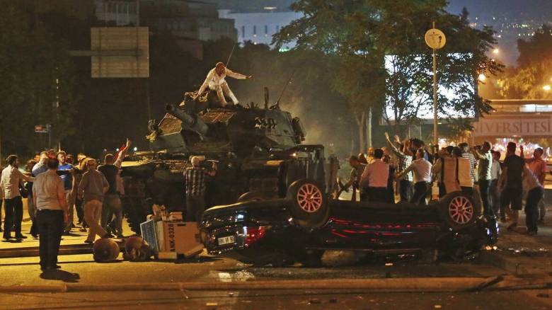 Μπαράζ συλλήψεων στην Τουρκία πριν από την επέτειο του αποτυχημένου πραξικοπήματος