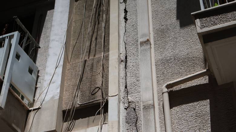 Εισαγγελική παρέμβαση για ρωγμές σε κτήρια στην Κυψέλη από τον μετροπόντικα