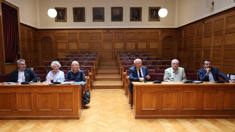 Το Σάββατο εκλογή νέου προέδρου στον ΣΥΡΙΖΑ - Υποψήφιοι Πολάκης και Δούρου