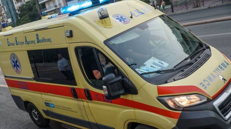 Ηράκλειο Κρήτης: Στη ΜΕΘ νεαρή που παρασύρθηκε από αυτοκίνητο το οποίο ανατράπηκε