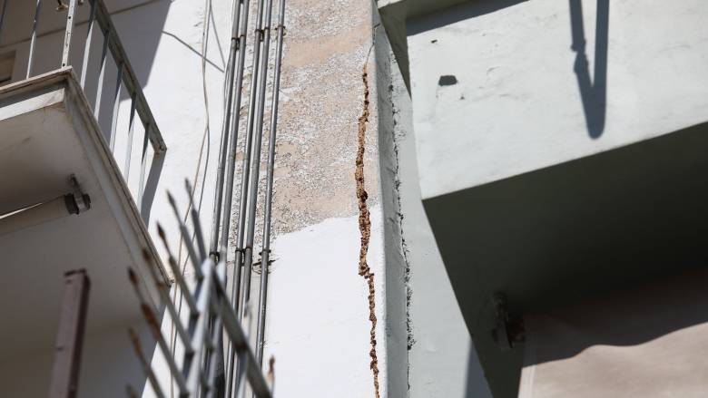 Λέκκας για ρωγμές σε Κυψέλη: Απαιτείται συνεχής παρακολούθηση - Δεν τίθεται θέμα στατικής επάρκειας