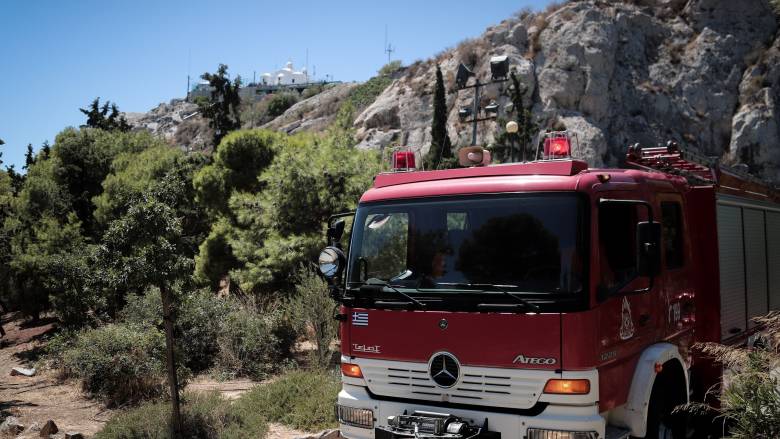 Αυξημένος ο κίνδυνος πυρκαγιάς στην Αθήνα: Σε επιφυλακή με επιπλέον πυροσβεστικά και drone ο Δήμος