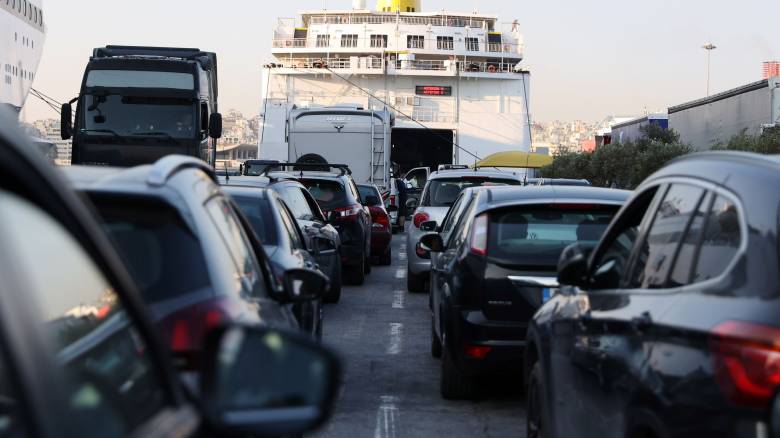 Μαζική έξοδος των αδειούχων Aυγούστου: Πάνω από 61.000 επιβάτες αναχώρησαν σε ένα 24ωρο
