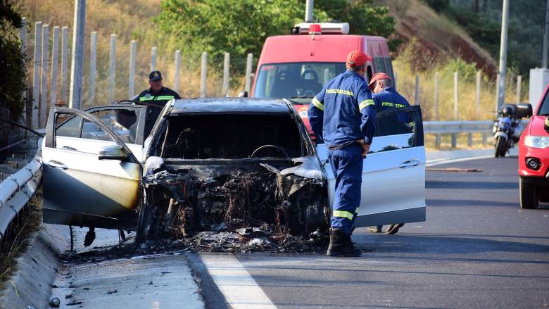 Σε 30χρονο ανήκει η απανθρακωμένη σορός που εντοπίστηκε μετά από φωτιά σε Ι.Χ. στο Ωραιόκαστρο
