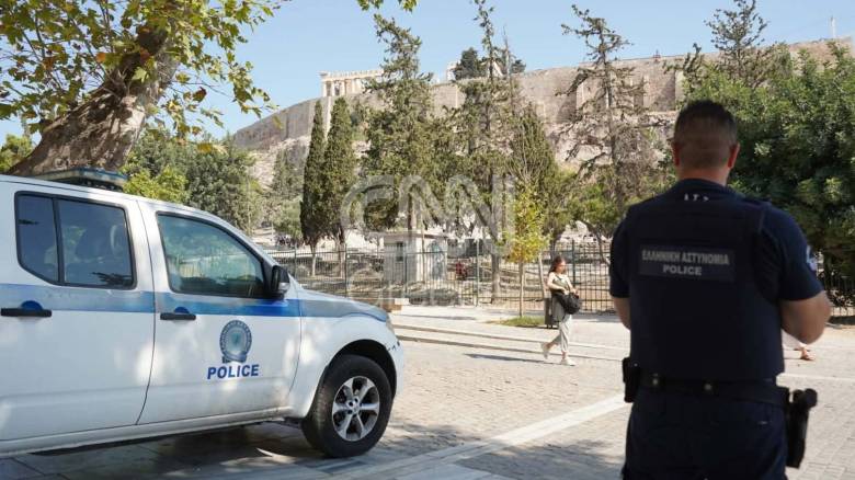 Με ποινικό παρελθόν ο δράστης της επίθεσης με μαχαίρι στην Ακρόπολη 