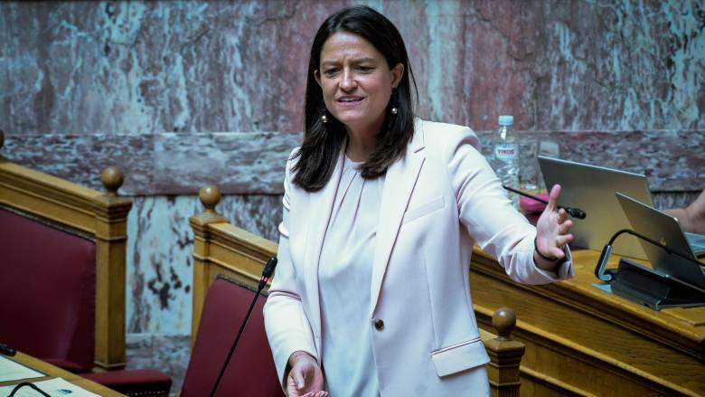 Κεραμέως για συντάξεις χηρείας: Τέλος στην ομηρία χιλιάδων δικαιούχων - Αντιδράσεις αντιπολίτευσης