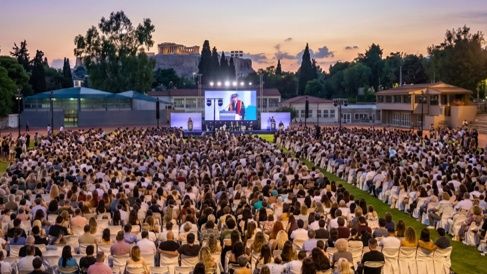 Εκπαιδευτικός Όμιλος New York College: Μεγαλειώδεις Αποφοιτήσεις σε Πράγα, Aθήνα και Θεσσαλονίκη