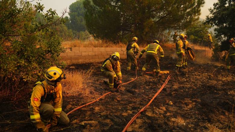 Κόλαση φωτιάς σε Γαλλία και Ισπανία: Στάχτη 1,5 εκατ. στρέμματα, σχεδόν 400.000 εκτοπισμένοι